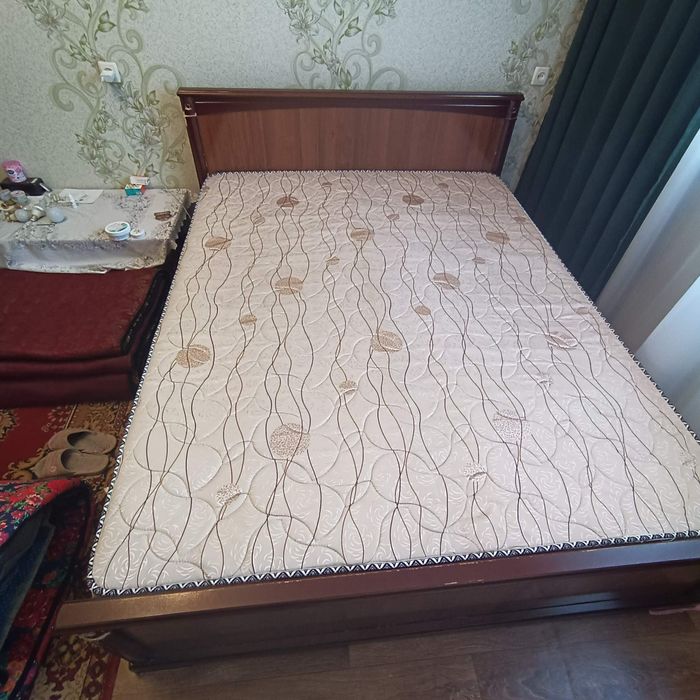 Кровать. Двухспальная. 2м*1.60м