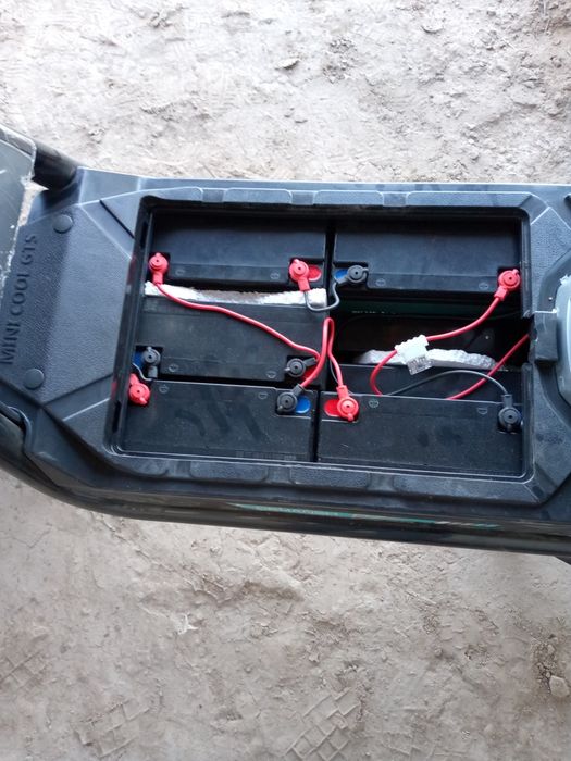 Skuter elektron zoʻr skuter