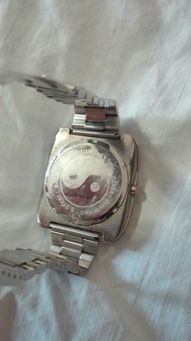 Ръчен часовник с батерия