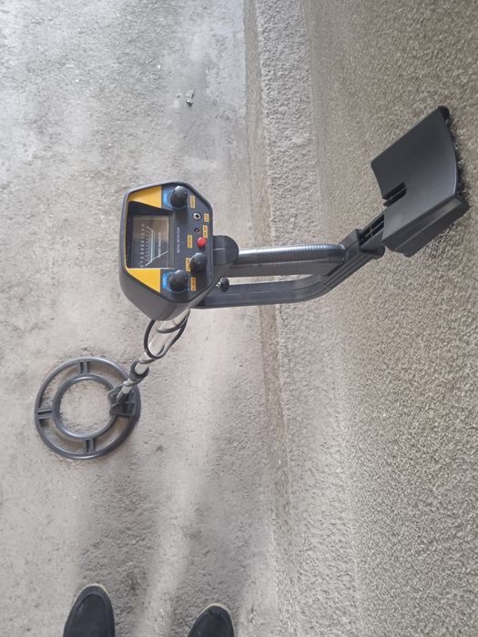 Продам металлоискатель новый