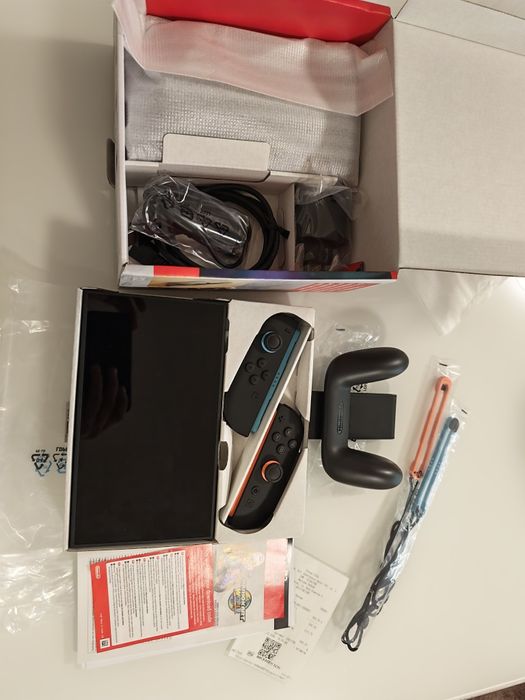 Nintendo switch 2  с гаранция + калъф,протектор