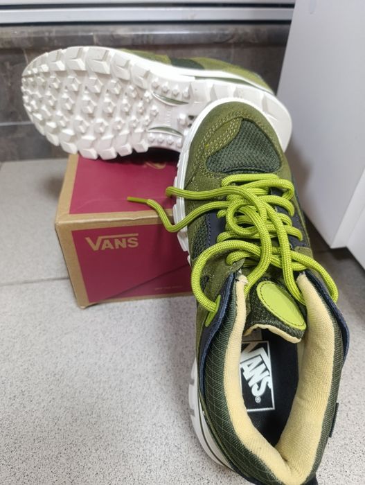 Нови маратонки VANS