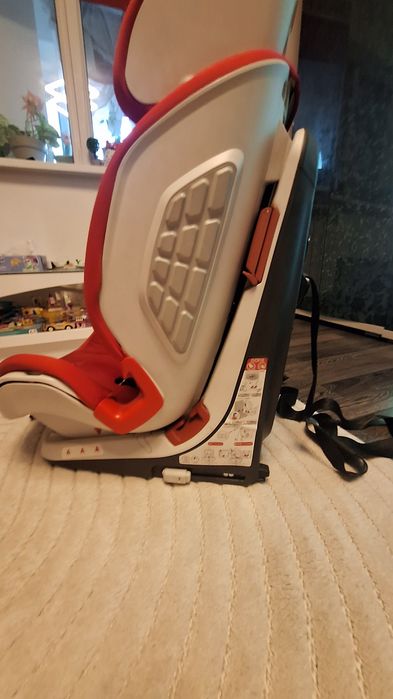 Scaun masina  Chicco cu Isofix