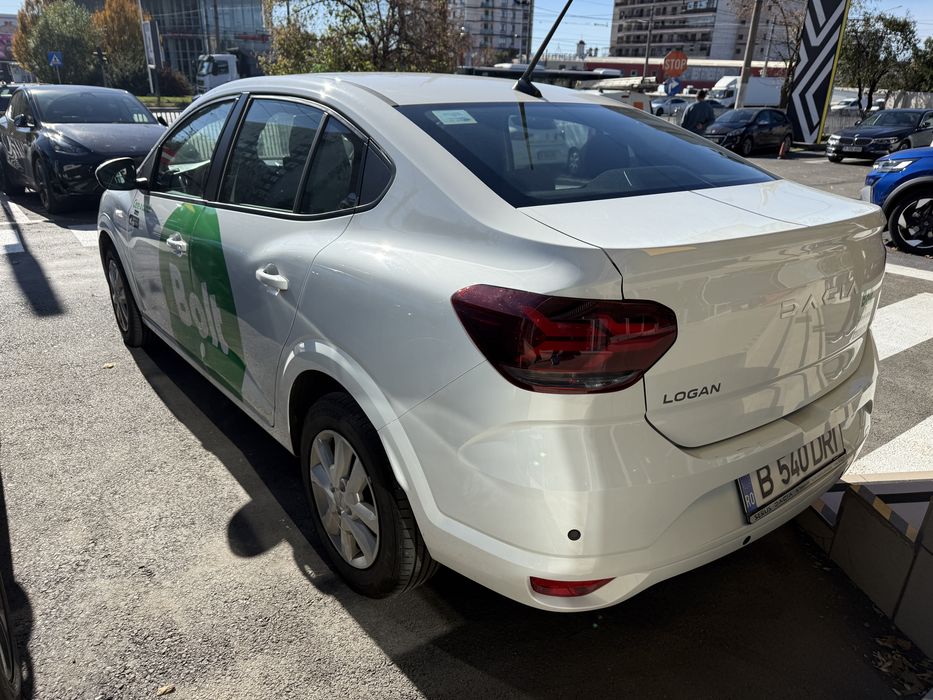 Bolt/Uber Logan 2024