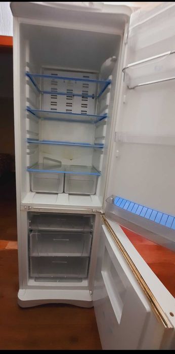 холодильник indesit