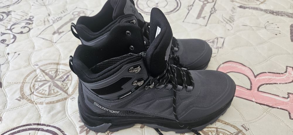 Зимни обувки, водонепромокаеми N44 размер на стелката 28.5см