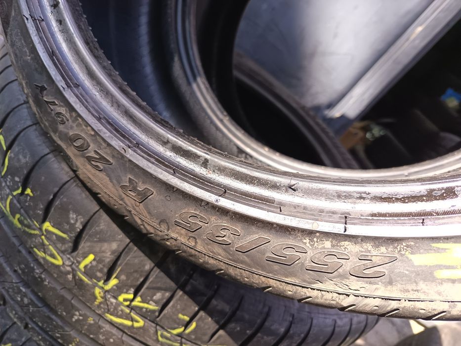 Anvelope vara 255 35 20 pirelli 2016 și 2018 5-5.5mm
