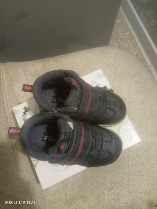 продам ботинки 5000тг