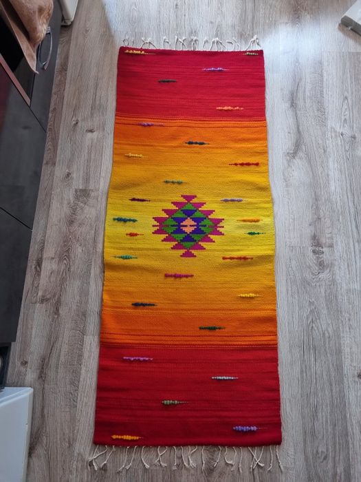 Черги килими ръчно тъкани от вълна