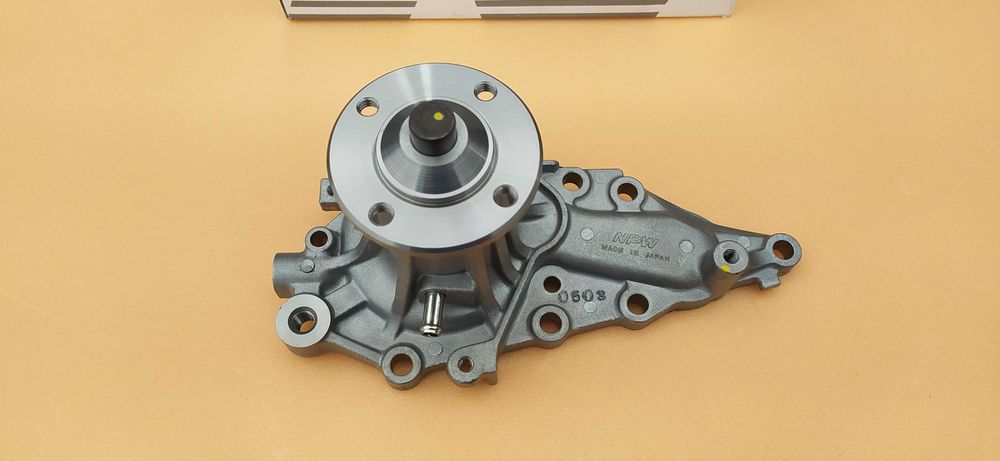 Помпа водяная 2JZ-GTE 1JZ-GTE VVTi
