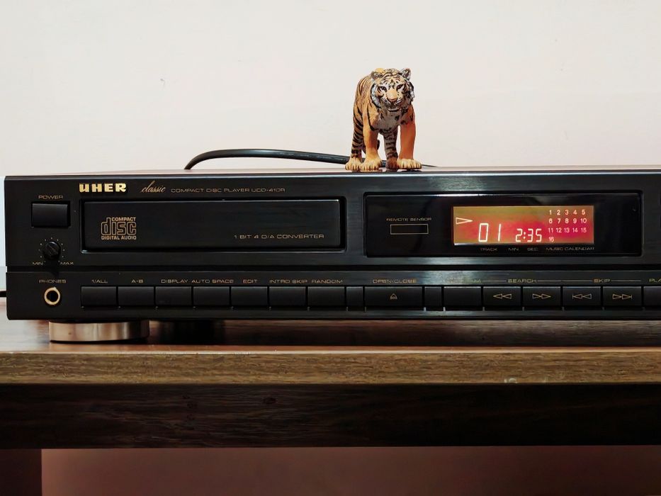 Uher UCD-410R. Cd player de înaltă clasă. Impecabil. Preț fix !