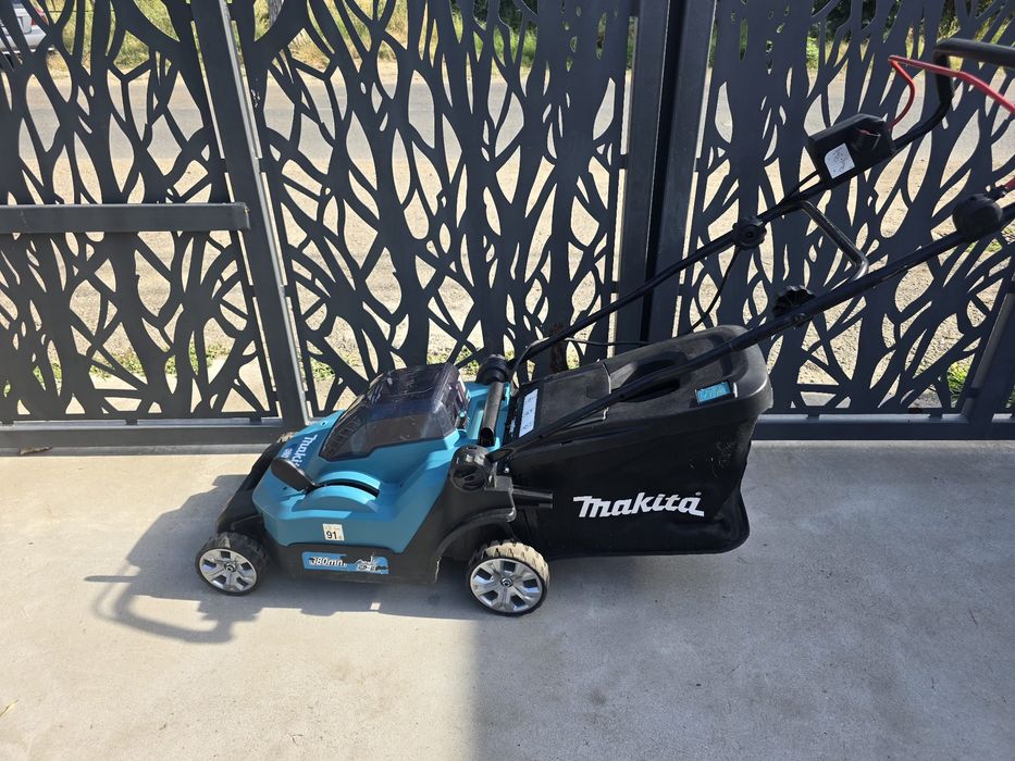 Makita 18+18v (36v )mașină de tuns iarba