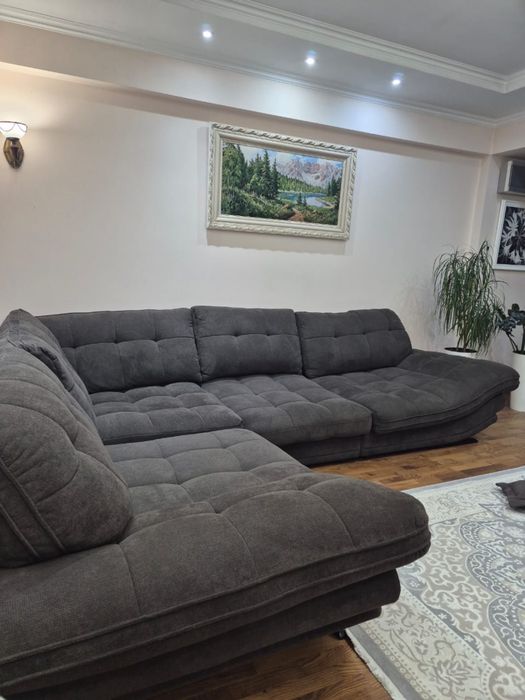 Продам диван для гостиной