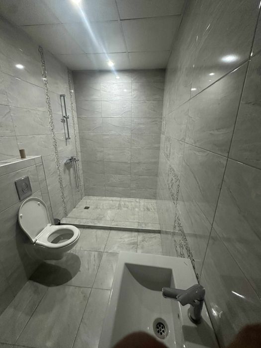 Дава се под наем Офис в Благоевград, Идеален център - 100 кв.м за 612 € - Снимка #11