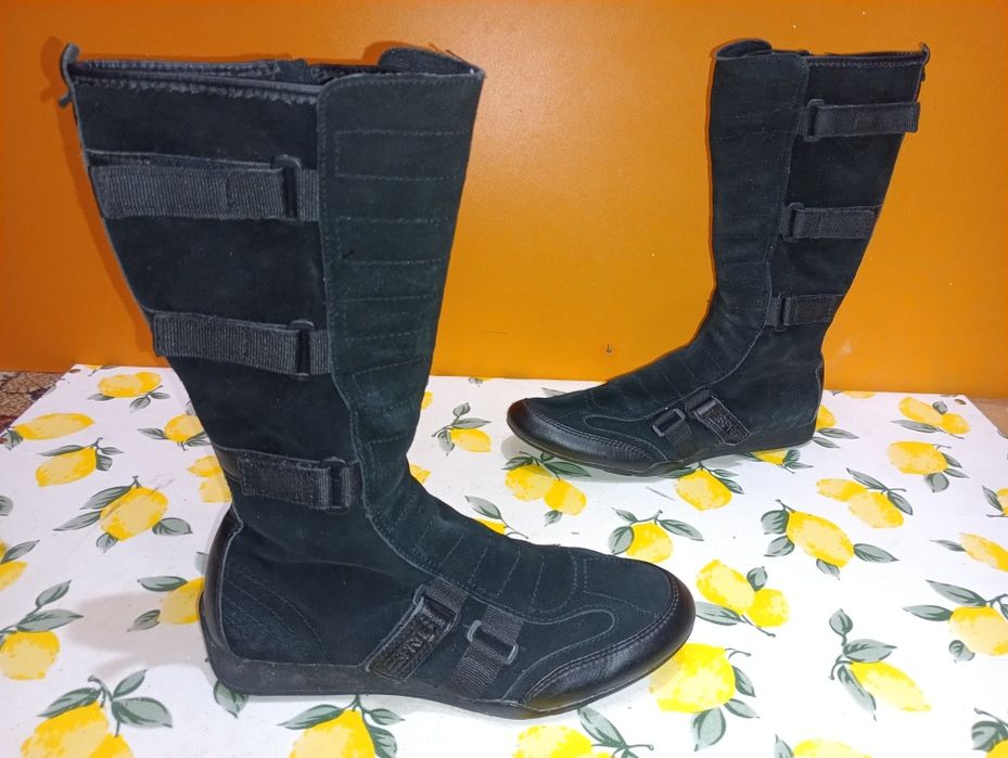 Esprit N 40 кожени - 23 лв