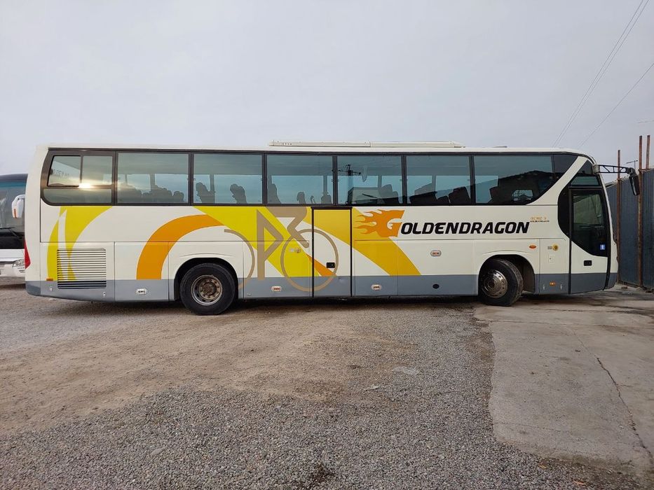 Продаётся автобус GOLDENDRAGON 2012