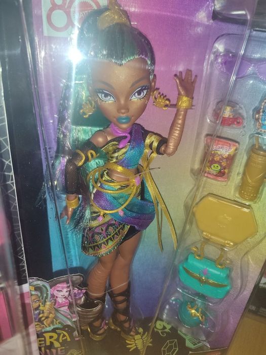 Клео нефера Дракулаура монстер хай