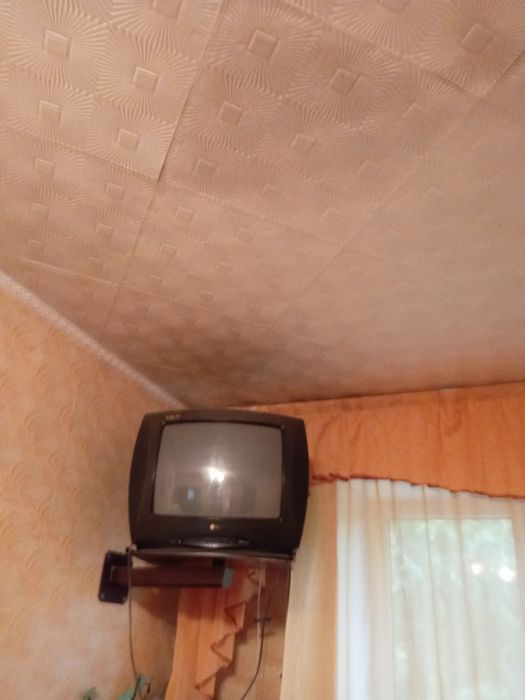 Продам 2 телевизора по 15.000т.т каждый