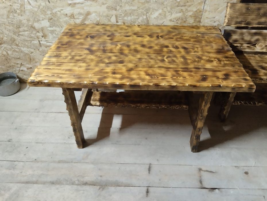 Продам деревянный стол и лавочку