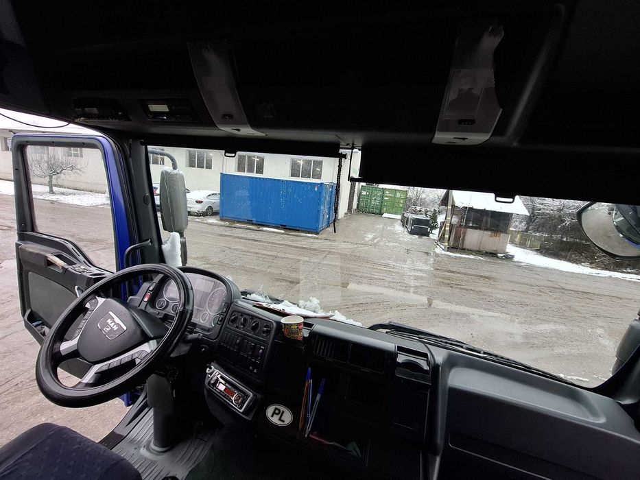 Vând camion MAN cu prelată