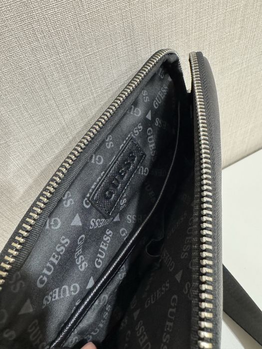 Продам сумку Guess