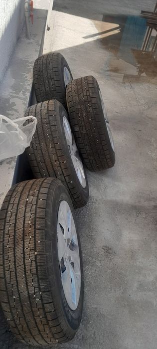 Продам резину  зима