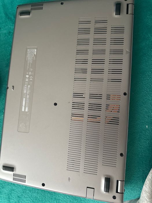 Acer Aspire 5 A515-57.