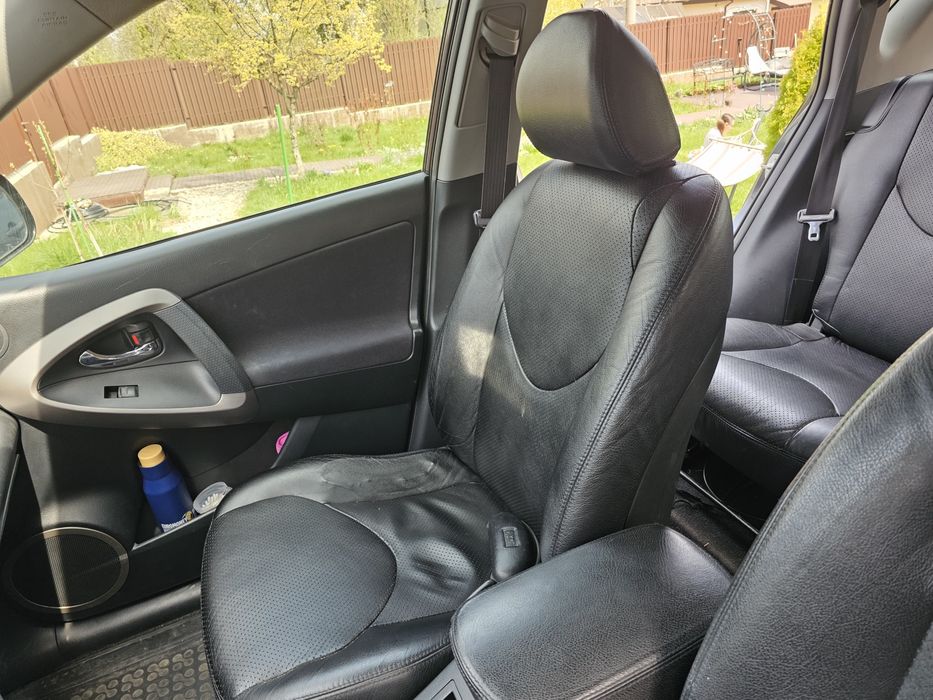 Кожен салон за Toyota RAV4 2005-2012