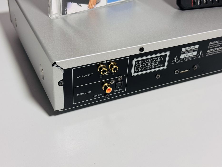 CD-player de inalta calitate YAMAHA CD-S300-telecomandă,Dac,Optical !