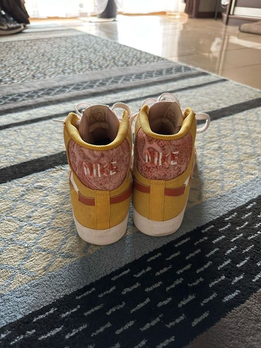 Продам кроссовки Nike