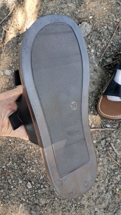 Новые тапочки 38,5 размера