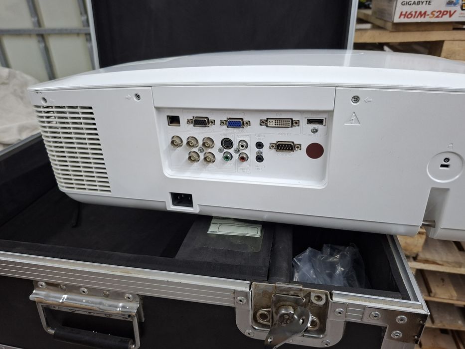 Проектор инстоляционный