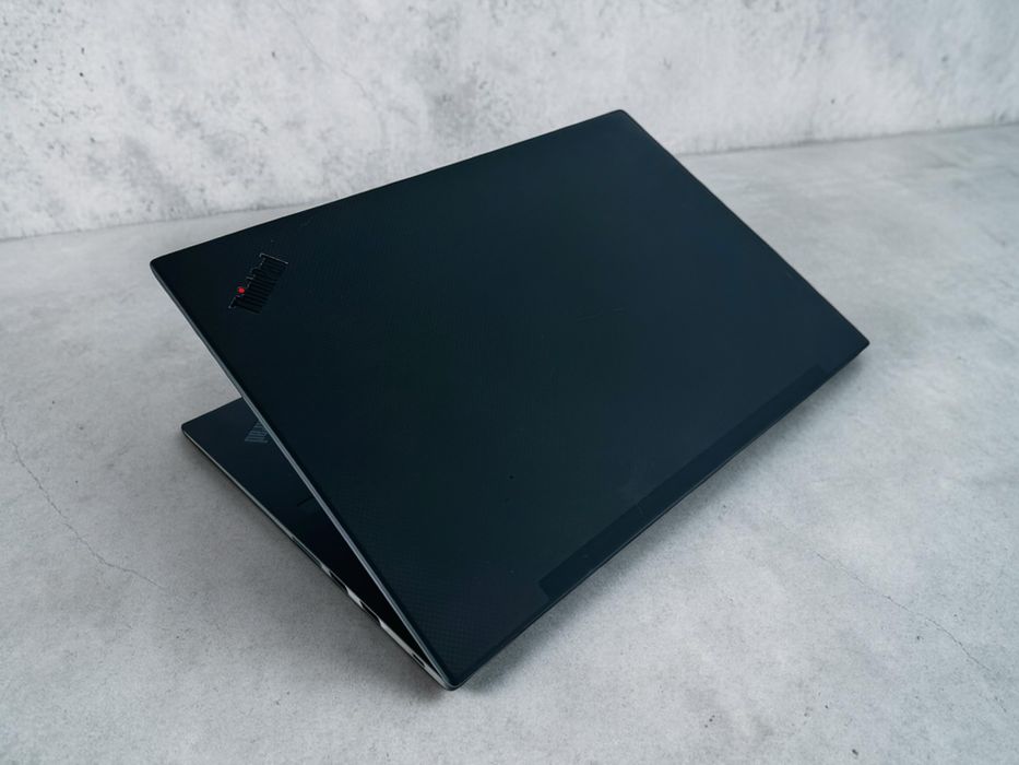 Лаптоп Lenovo ThinkPad P1 Gen 3 15.6" 4K i7-10850H 32RAM 512SSD RTX A1000 Перфектен! Гаранция!