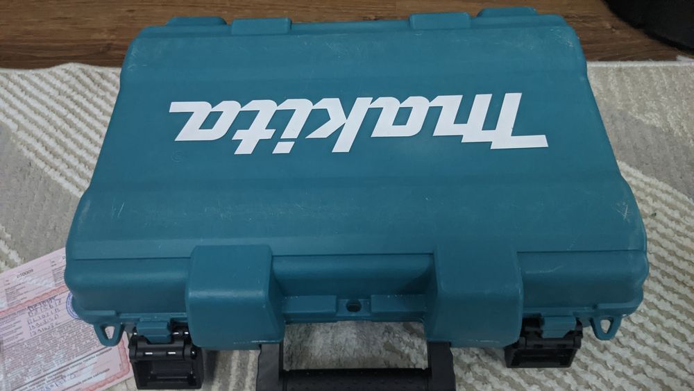 Электролобзик Makita JV101DWAE