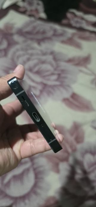 Samsung S 25 ultra sotiladi