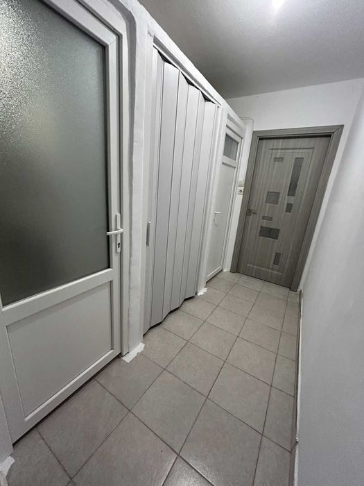 Proprietar inchiriez ap. 2 camere, Spital Judetean, centrala, aer cond