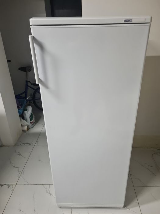 Продам холодильник