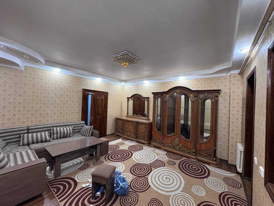 Ташсельмаш 3/1/9 средий ремонт 70 кв.м. общий коридор не торец=