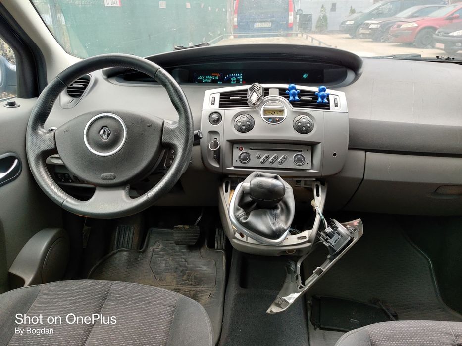 Vindem piese rezultate din dezmembrarea unui Renault Scenic 2