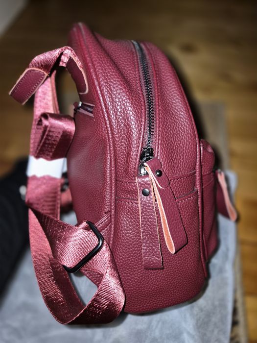 Чисто нова дамска раница Paula Venti, модел Jamey, в червен цвят