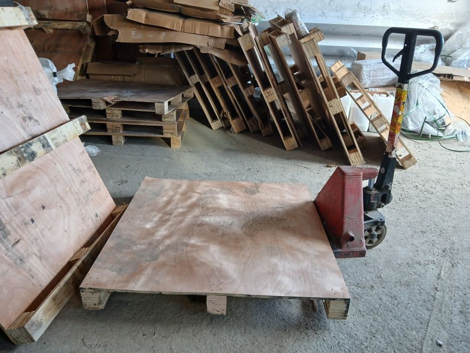 Продам поддоны с фанеры