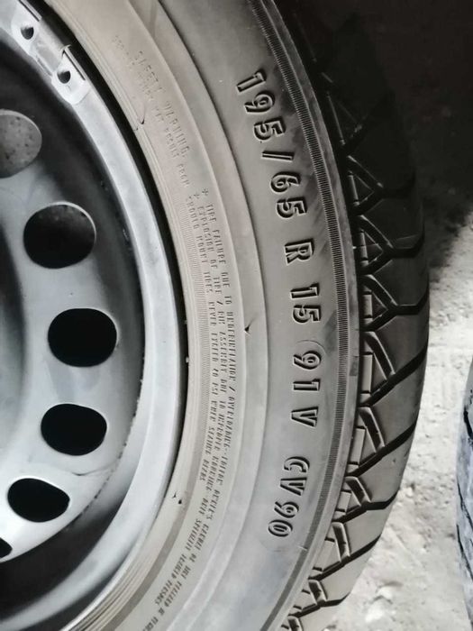 Продам автомобильную шины