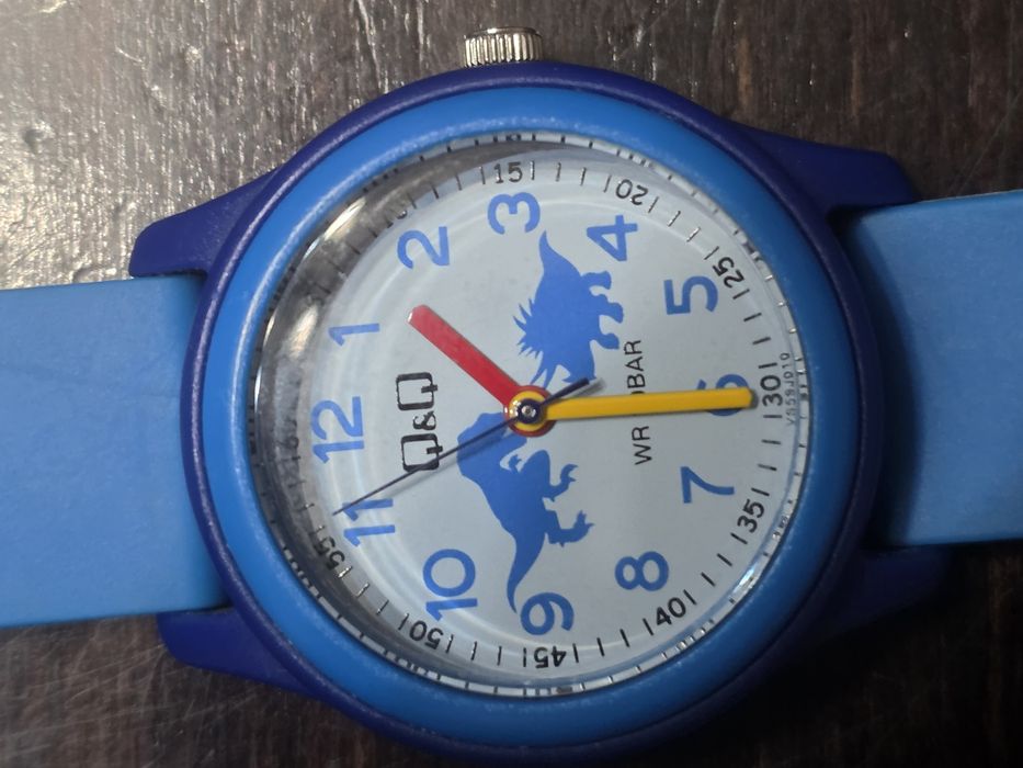 Непокътнат часовник Q&Q.