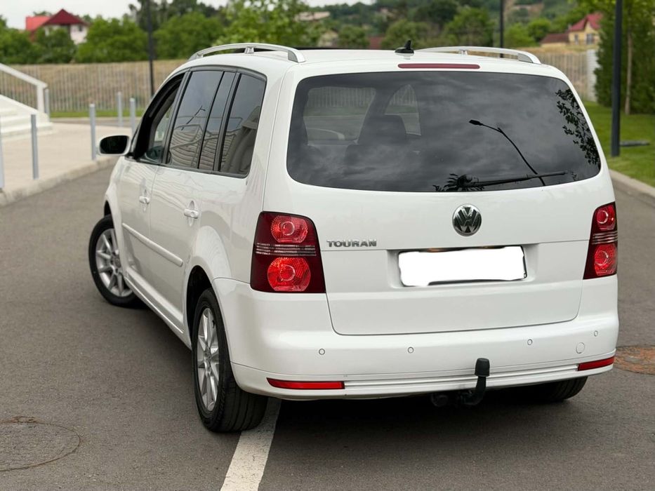 VOLKSWAGEN Touran 2008 — imagine 3