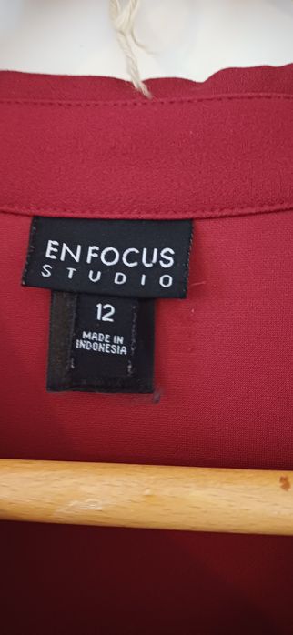 Елегантни Дамски Рокли