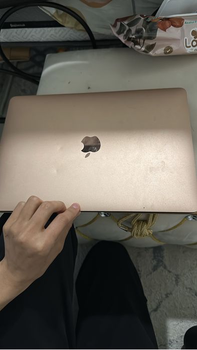 Macbook Air 13 .