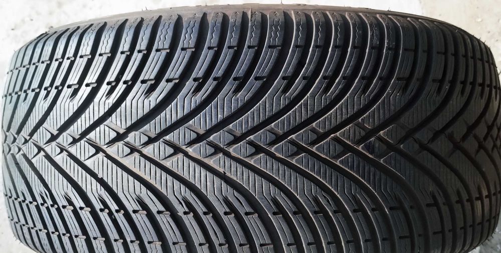 245 40 18+225 45 18 Kleber-set fata/spate-anvelope de iarna (ca noi)