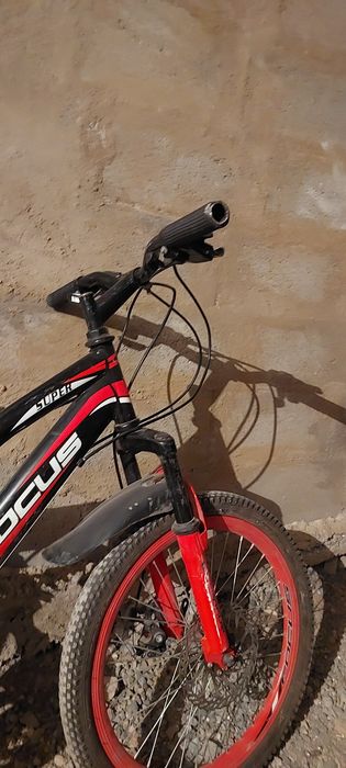 Продам сорочно 2 велосипеда.