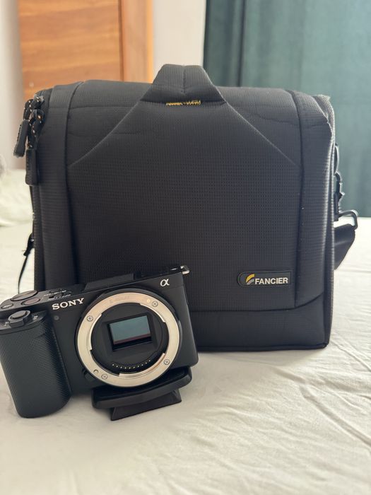 Camera Sony ZV-E10 + Trepied + Accesorii
