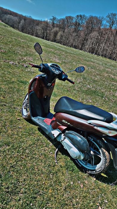 Vând scuter Honda sh 150i